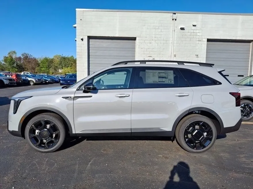 2026 Kia Sorento EX photo 1