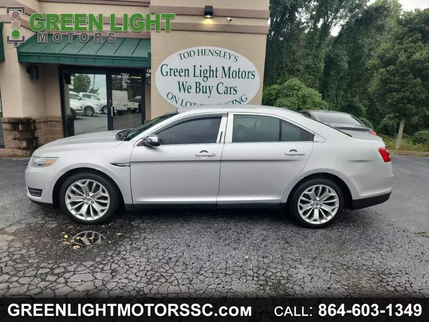 2019 Ford Taurus Limited photo 1