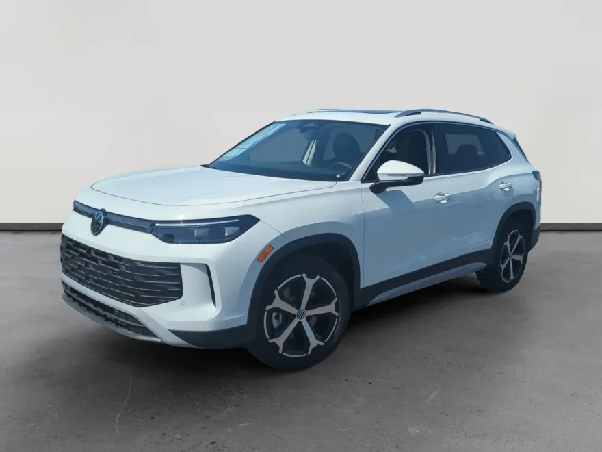 2025 Volkswagen Tiguan SE photo 1