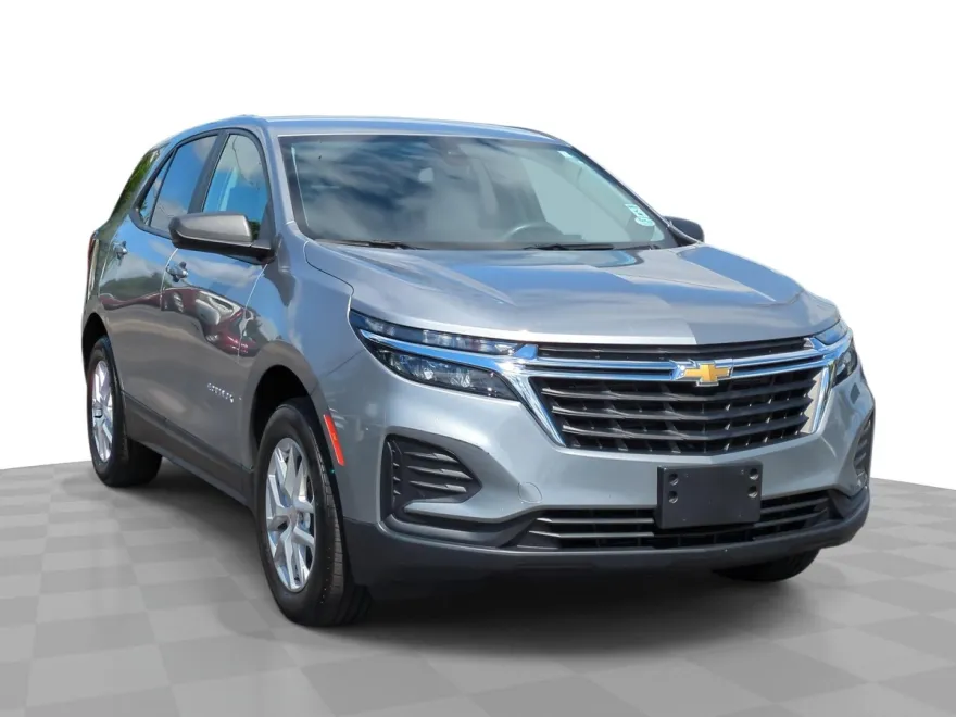 2024 Chevrolet Equinox LS photo 1