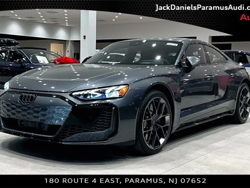 2025 Audi RS e-tron GT Base photo 1