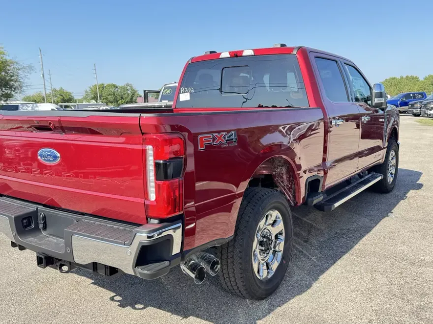 2026 Ford F-250 Lariat photo 1