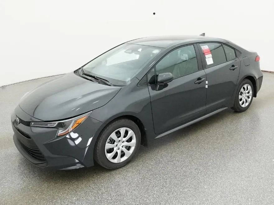 2026 Toyota Corolla LE photo 1