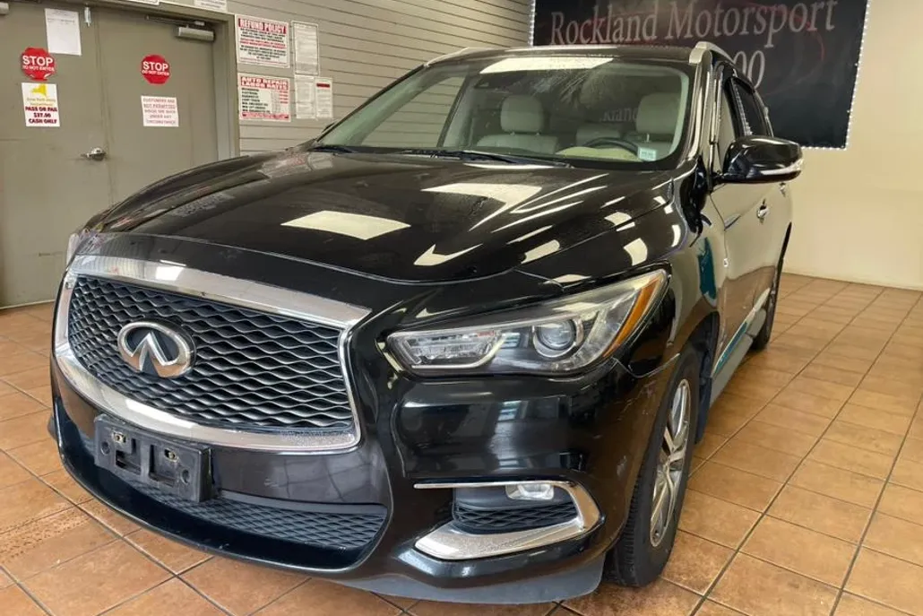 2019 Infiniti QX60 Luxe AWD photo 1