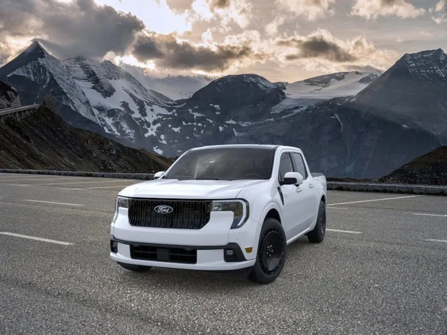 2025 Ford Maverick photo 1
