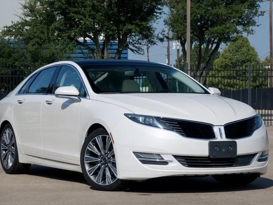 2016 Lincoln MKZ Black Label photo 1