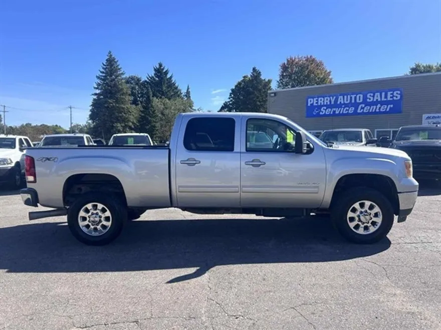 2011 Gmc Sierra 2500 SLT photo 1