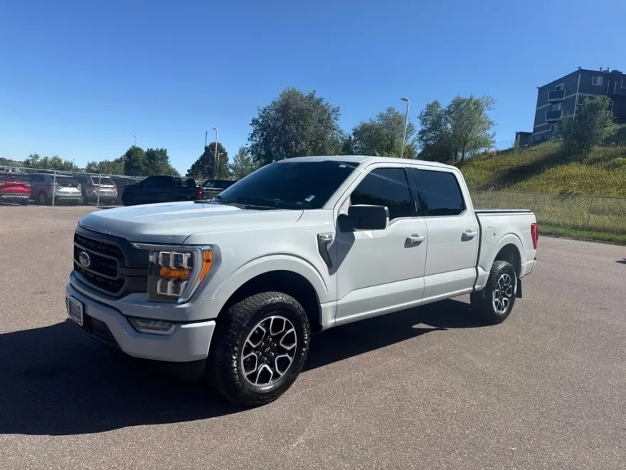 2023 Ford F-150 XLT photo 1