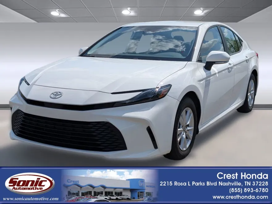 2025 Toyota Camry LE photo 1