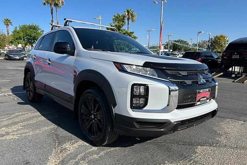 2025 Mitsubishi Outlander Sport ES SE LE photo 1