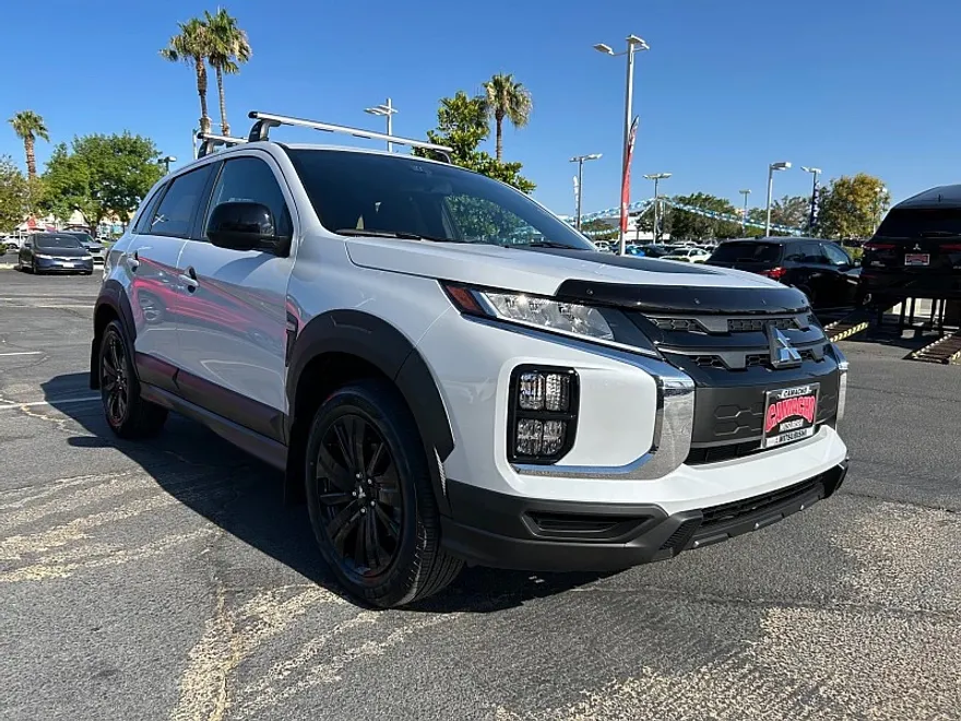 2025 Mitsubishi Outlander Sport ES SE LE photo 1