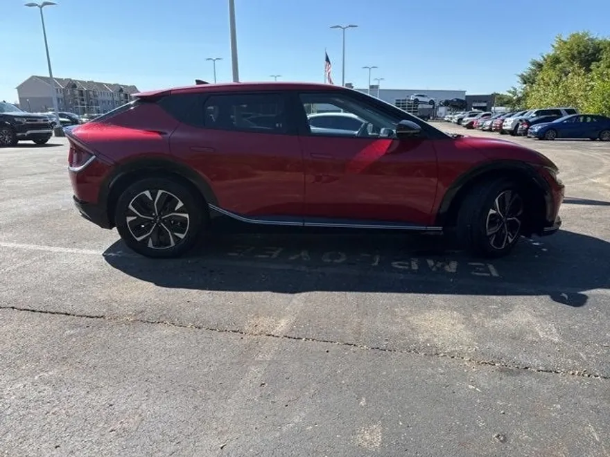2024 Kia EV6 Wind photo 1