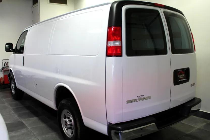 2023 Gmc Savana Cargo 2500 photo 1