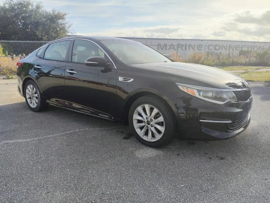 2017 Kia Optima 1.6T LX photo 1