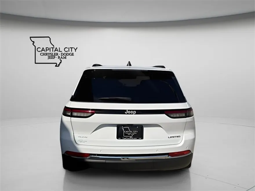 2025 Jeep Grand Cherokee Limited photo 1