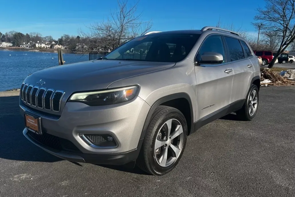 2019 Jeep Cherokee Limited photo 1