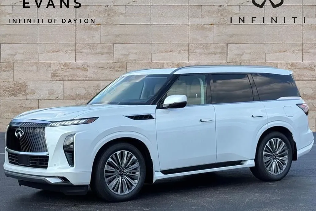 2026 Infiniti QX80 Luxe photo 1