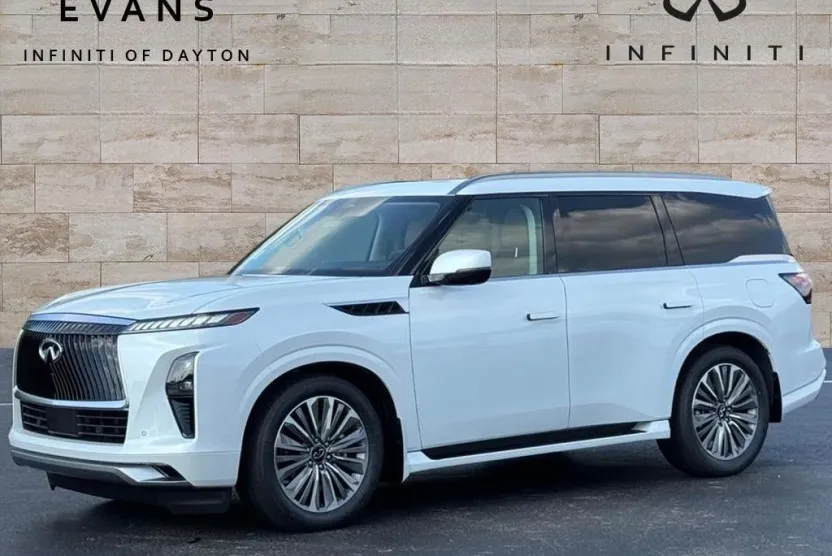 2026 Infiniti QX80 Luxe photo 1