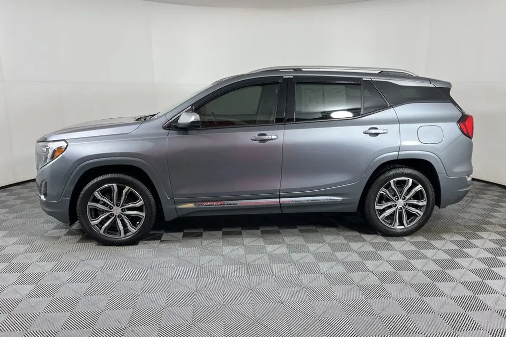 2020 Gmc Terrain Denali photo 1