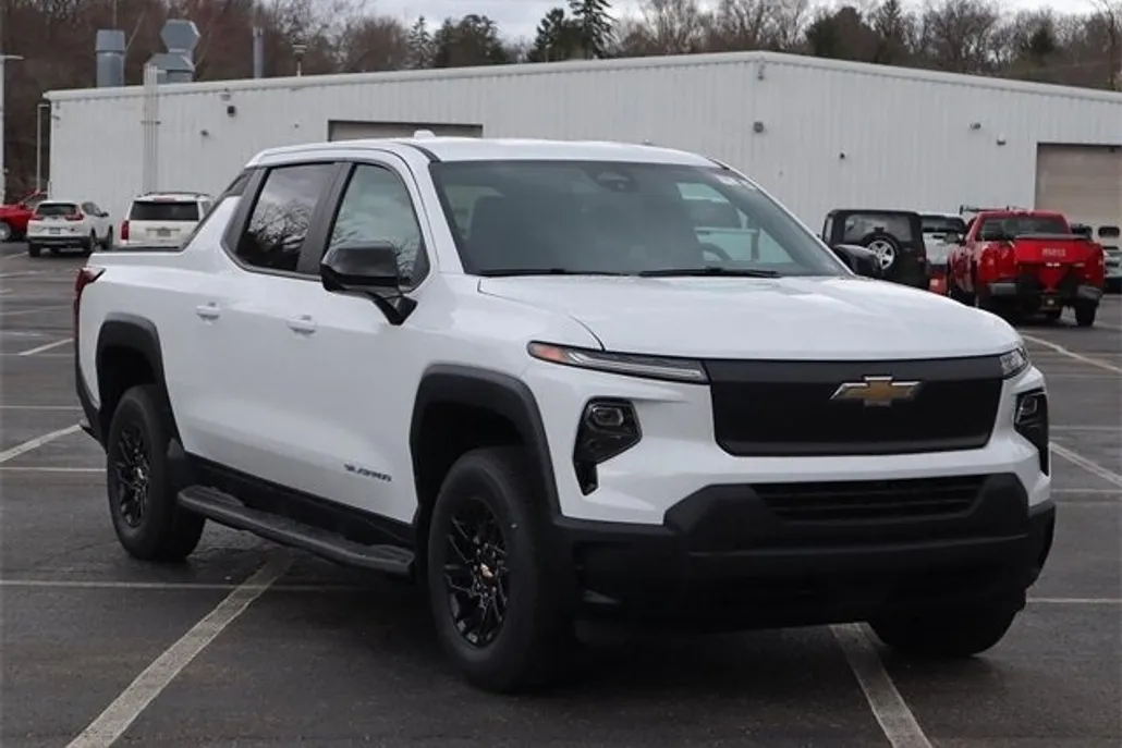 2024 Chevrolet Silverado EV Work Truck photo 1