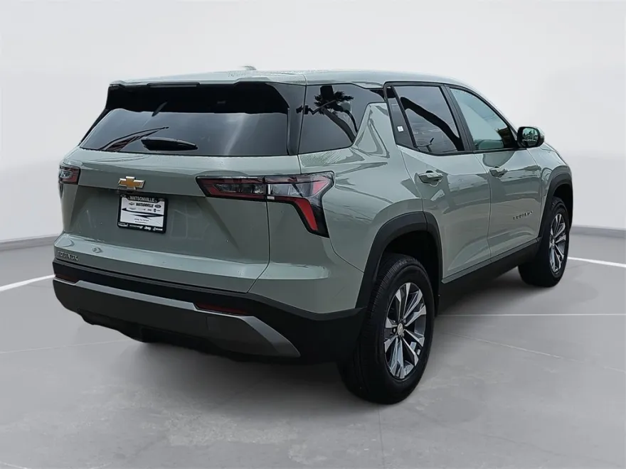 2026 Chevrolet Equinox LT photo 1