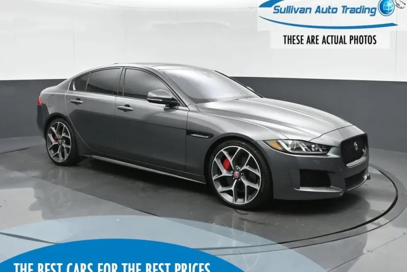 2019 Jaguar XE S photo 1