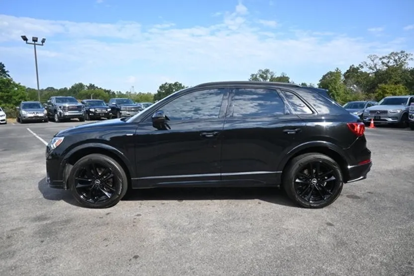 2022 Audi Q3 S line Premium Plus photo 1