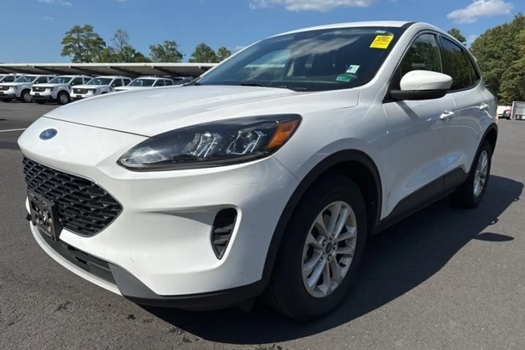 2020 Ford Escape SE photo 1