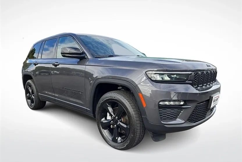 2023 Jeep Grand Cherokee Limited photo 1