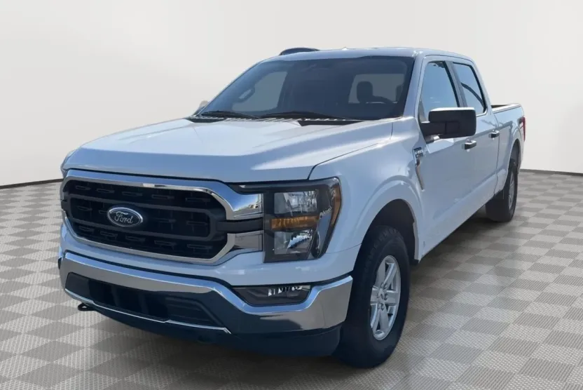 2023 Ford F-150 Platinum photo 1