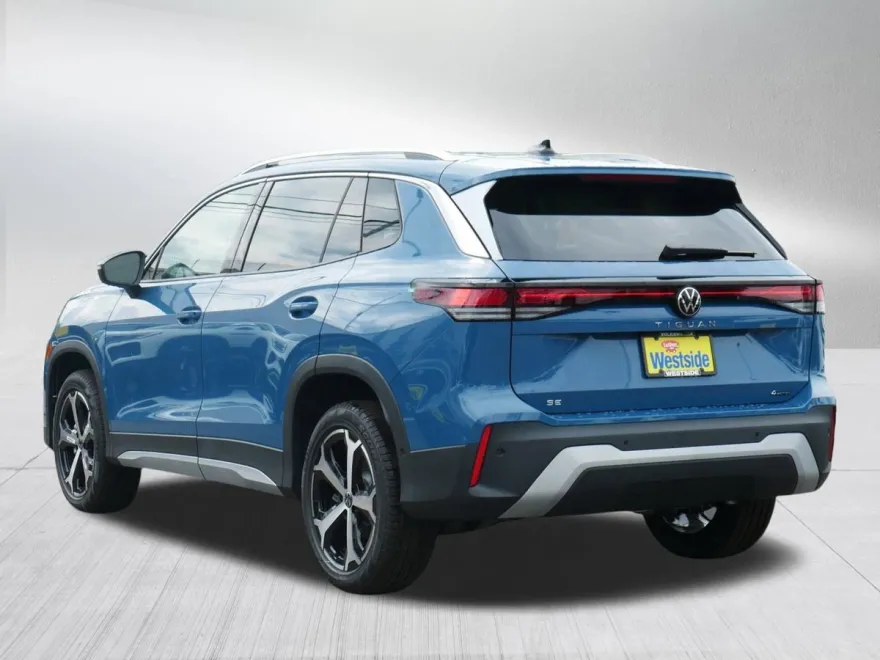 2025 Volkswagen Tiguan SE photo 1