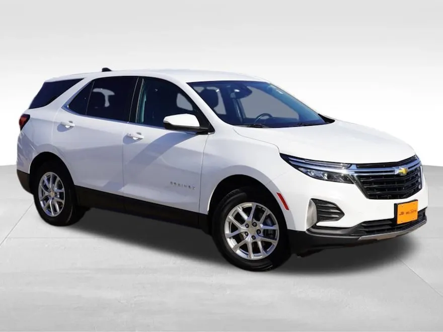 2022 Chevrolet Equinox LT photo 1