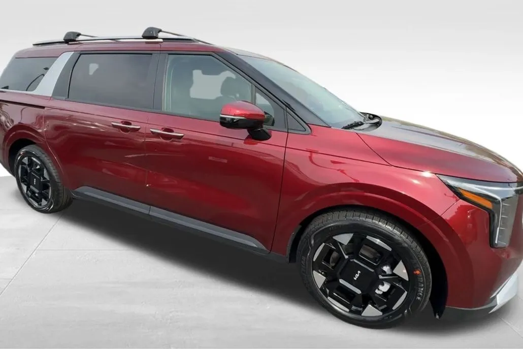 2025 Kia Carnival EX photo 1