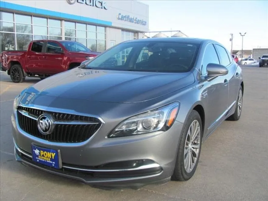 2019 Buick LaCrosse Essence photo 1