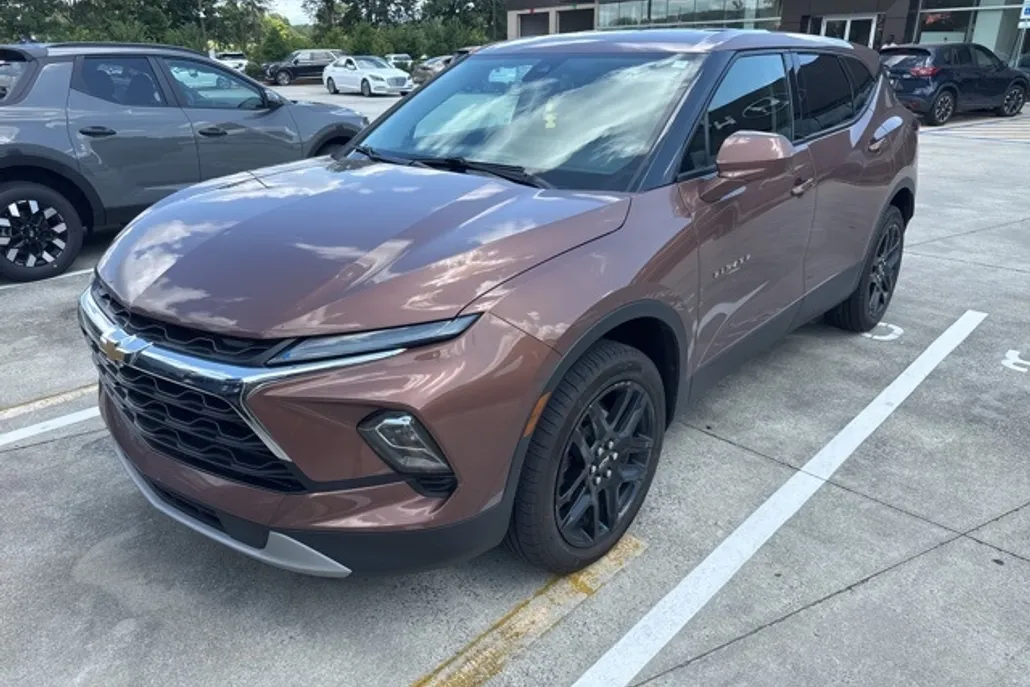 2023 Chevrolet Blazer 2LT photo 1