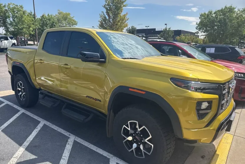 2024 Gmc Canyon AT4X photo 1
