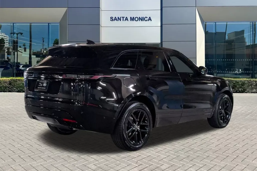2026 Land Rover Range Rover Velar P400 Dynamic SE photo 1