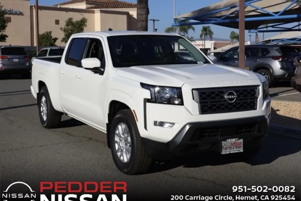 2024 Nissan Frontier Crew Cab SV photo 1