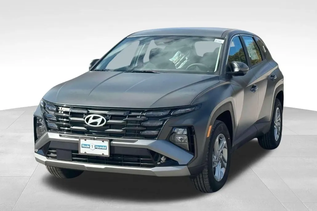 2025 Hyundai Tucson SE photo 1