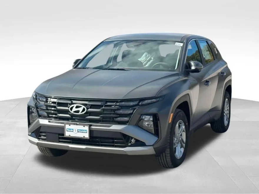 2025 Hyundai Tucson SE photo 1