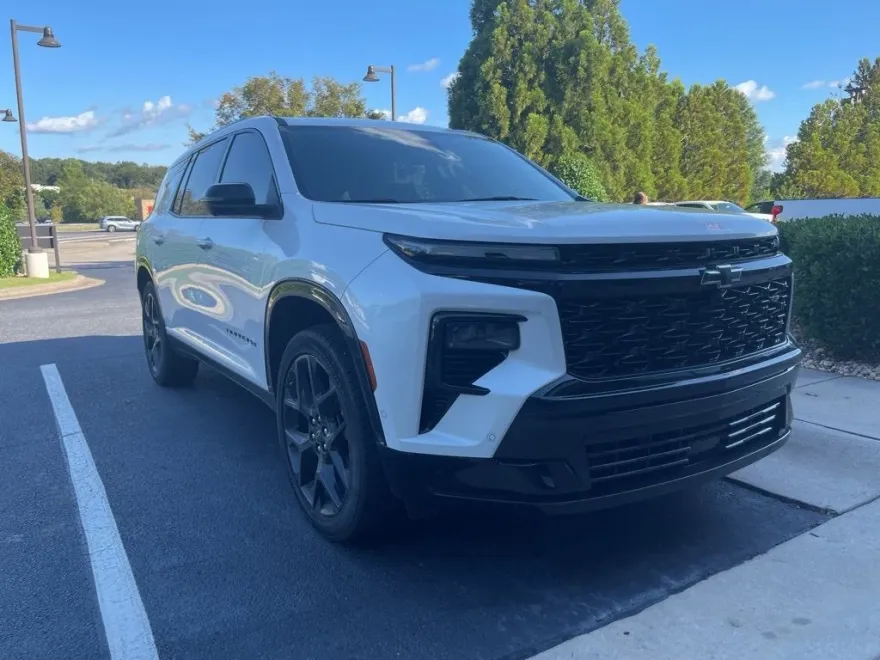 2024 Chevrolet Traverse RS photo 1