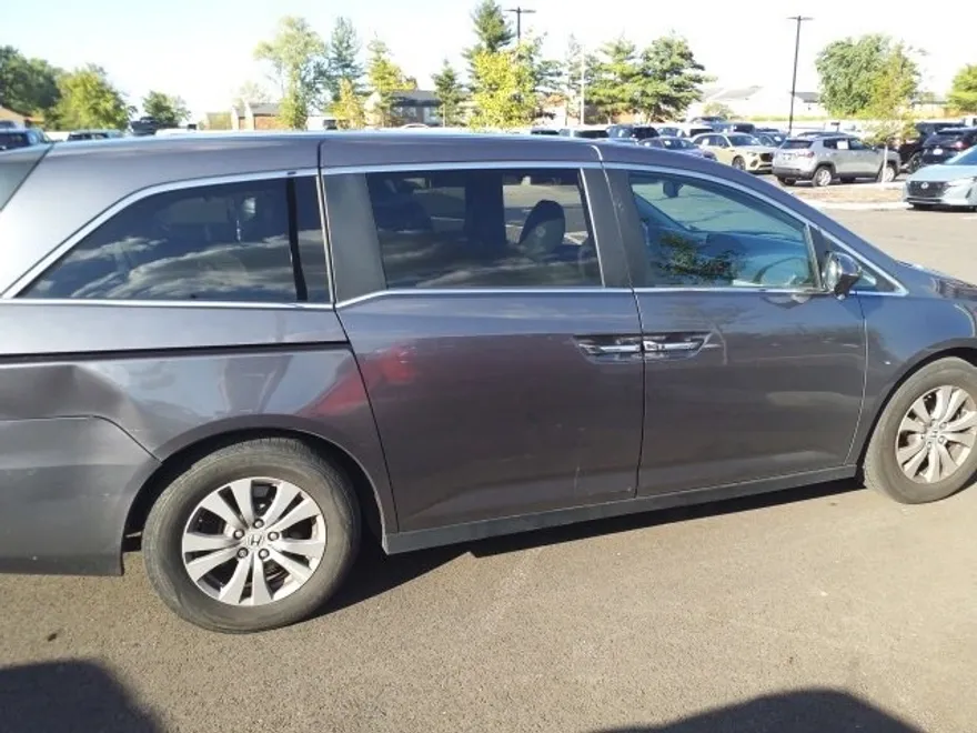 2016 Honda Odyssey EX-L photo 1