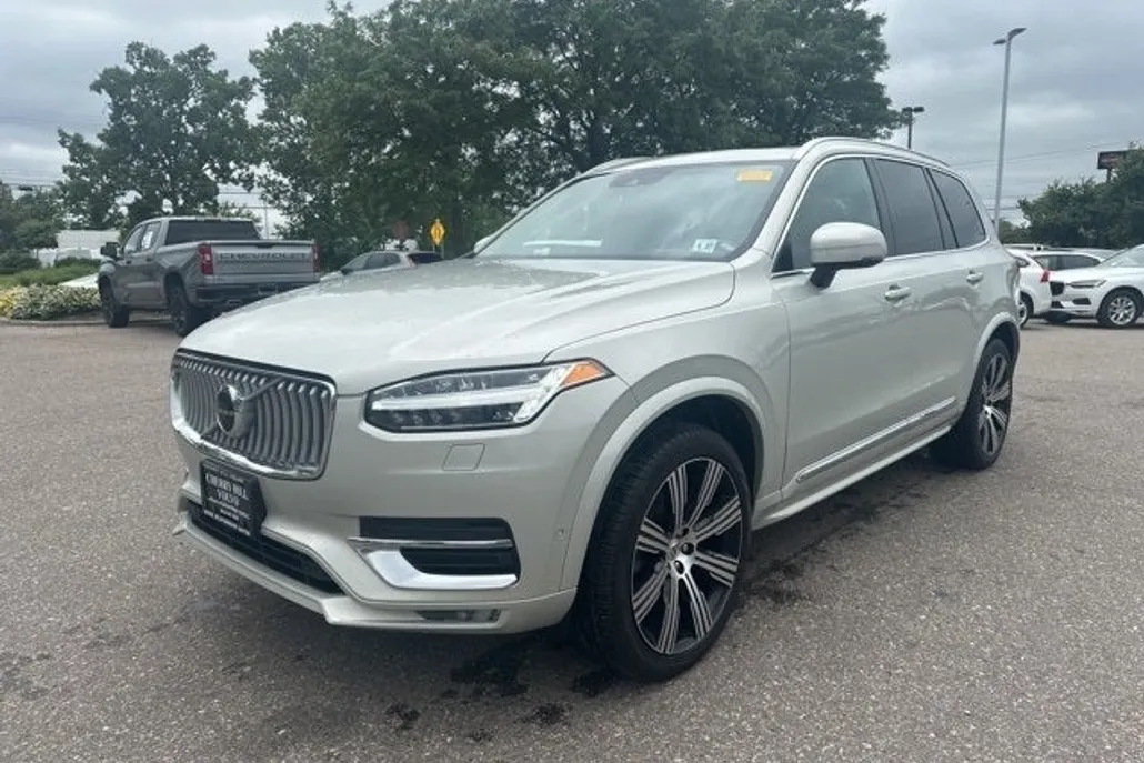 2022 Volvo XC90 T6 Inscription photo 1