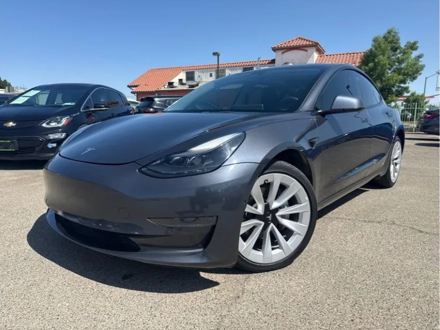 2022 Tesla Model 3 photo 1