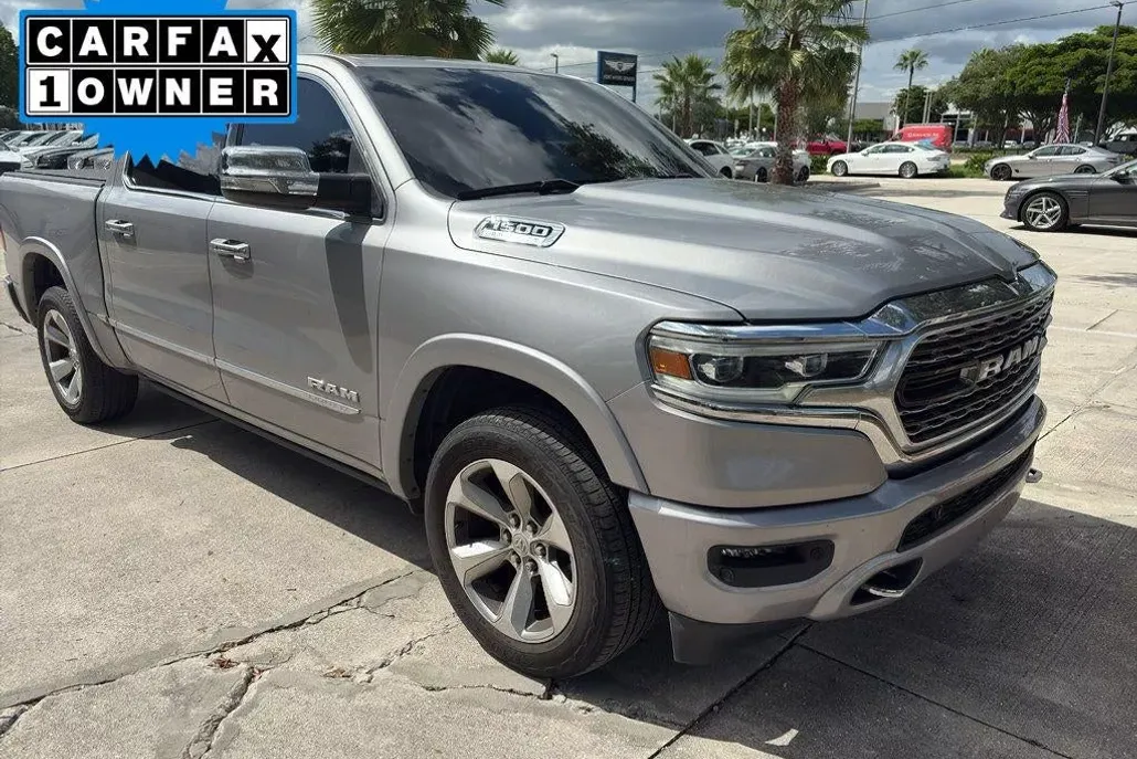 2022 Ram 1500 Limited photo 1