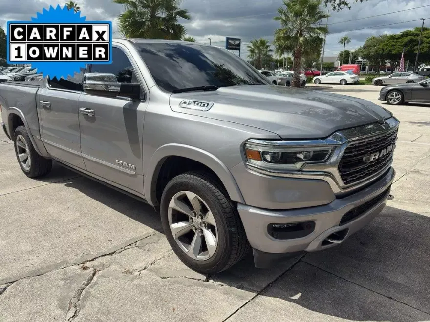 2022 Ram 1500 Limited photo 1