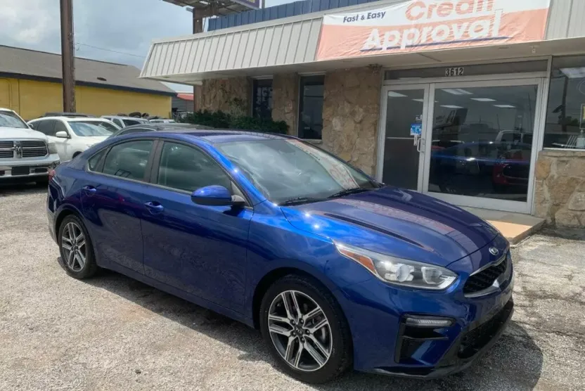 2019 Kia Forte S GT-Line photo 1