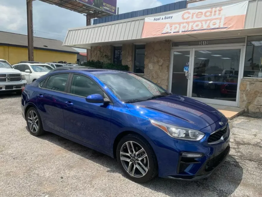 2019 Kia Forte S GT-Line photo 1