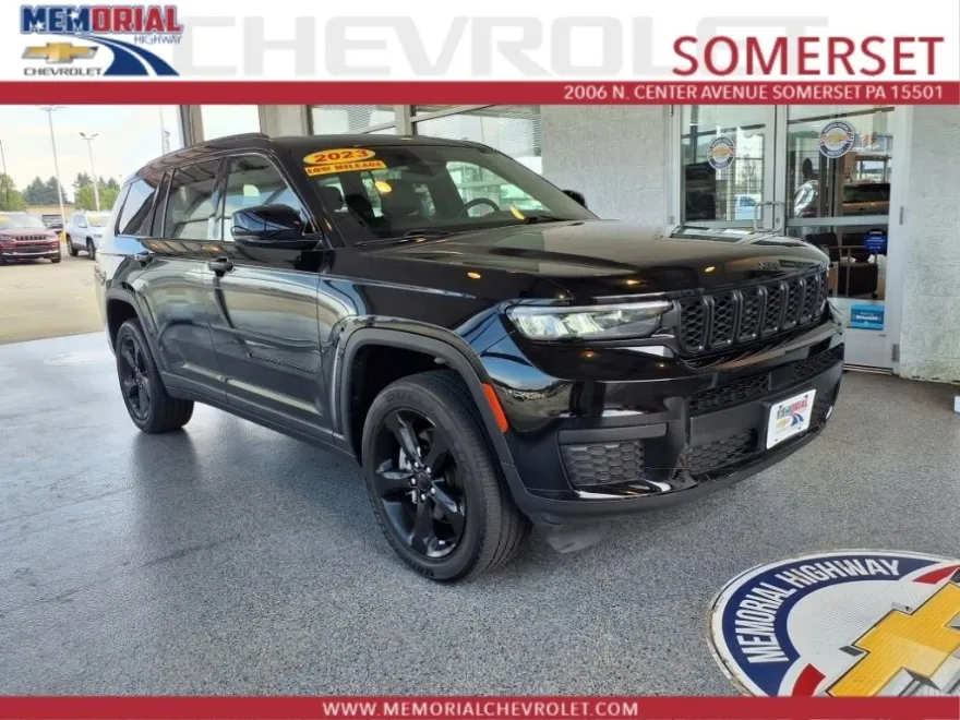 2023 Jeep Grand Cherokee Altitude photo 1