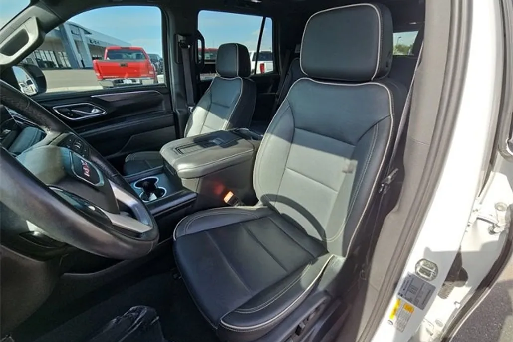2023 Gmc Yukon SLT photo 1